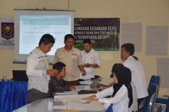 Diskusi Kelompok - Pelatihan penyusunan Pertanggungjawaban Keuangan Desa - Balai Pemdes di Lampung